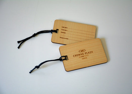Etiquette de bagage en bois personnalisé