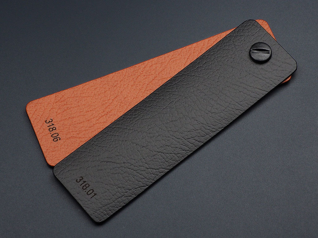 Marque page en cuir personnalisé