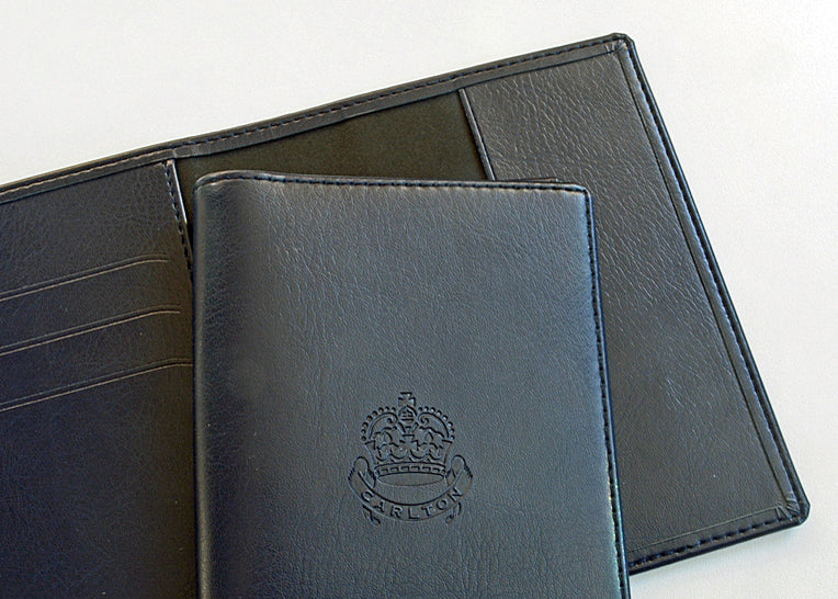 Porte Passeport personnalisé en simili cuir ou Rpet