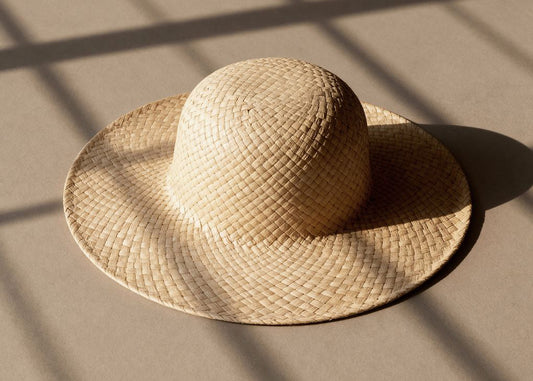 Chapeau en papier à larges bords personnalisé